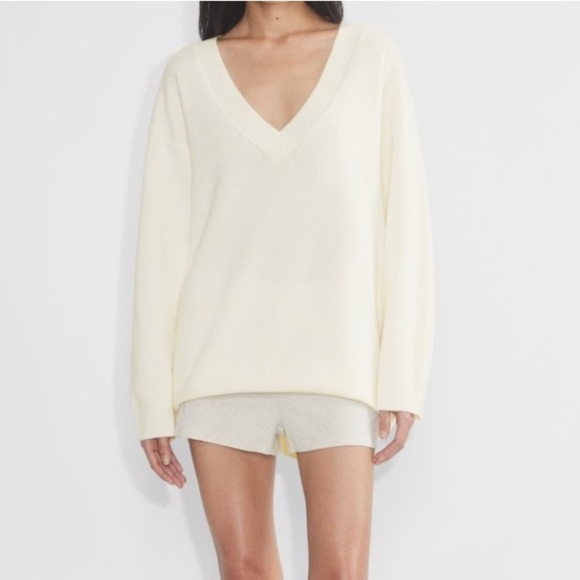 The Group Babaton Nostalgia Merino Wool Sweater Cream Oversized V Neck Large - Picture 1 of 9
